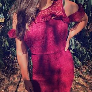 Byer California size large maroon dress